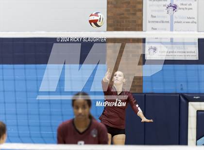 Thumbnail 1 in Belleville West vs. O'Fallon (IHSA 4A girls sectional) photogallery.