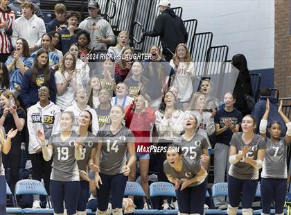 Thumbnail 2 in Belleville West vs. O'Fallon (IHSA 4A girls sectional) photogallery.