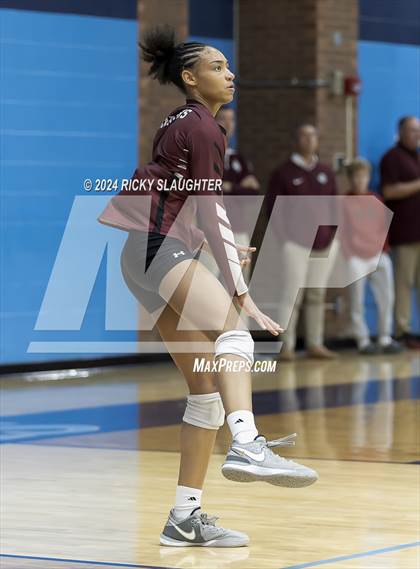 Thumbnail 1 in Belleville West vs. O'Fallon (IHSA 4A girls sectional) photogallery.