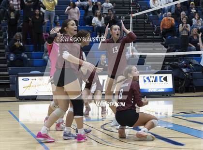 Thumbnail 1 in Belleville West vs. O'Fallon (IHSA 4A girls sectional) photogallery.
