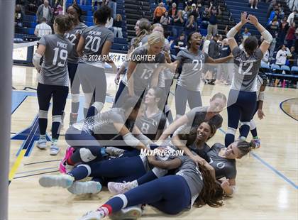 Thumbnail 1 in Belleville West vs. O'Fallon (IHSA 4A girls sectional) photogallery.