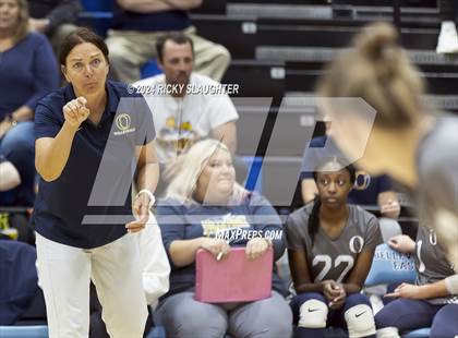 Thumbnail 1 in Belleville West vs. O'Fallon (IHSA 4A girls sectional) photogallery.