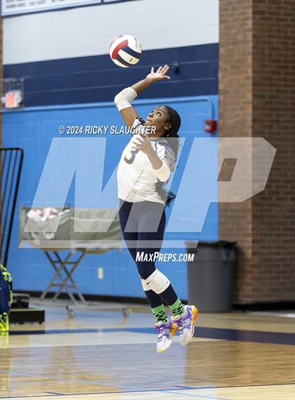 Thumbnail 1 in Belleville West vs. O'Fallon (IHSA 4A girls sectional) photogallery.