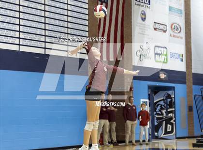 Thumbnail 1 in Belleville West vs. O'Fallon (IHSA 4A girls sectional) photogallery.