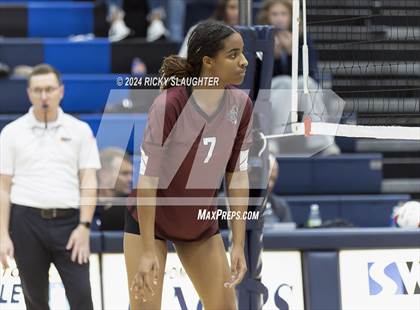 Thumbnail 2 in Belleville West vs. O'Fallon (IHSA 4A girls sectional) photogallery.