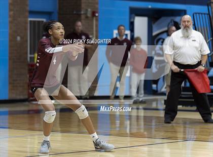 Thumbnail 1 in Belleville West vs. O'Fallon (IHSA 4A girls sectional) photogallery.