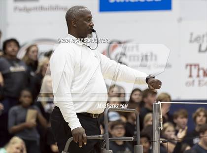 Thumbnail 3 in Belleville West vs. O'Fallon (IHSA 4A girls sectional) photogallery.