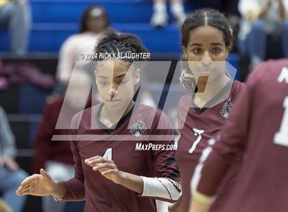 Thumbnail 1 in Belleville West vs. O'Fallon (IHSA 4A girls sectional) photogallery.