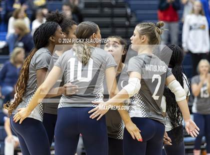 Thumbnail 2 in Belleville West vs. O'Fallon (IHSA 4A girls sectional) photogallery.