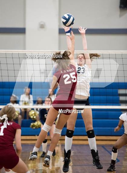 Thumbnail 2 in E.D. White @ Ursuline Academy (LHSAA Division III 2nd Round) photogallery.