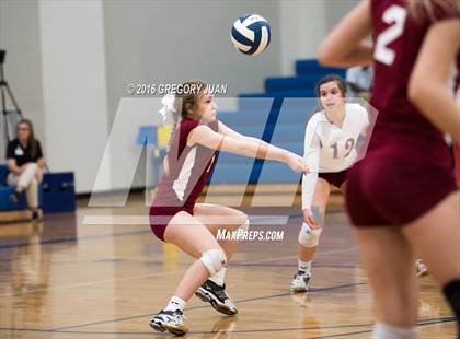 Thumbnail 3 in E.D. White @ Ursuline Academy (LHSAA Division III 2nd Round) photogallery.
