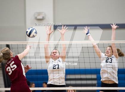 Thumbnail 3 in E.D. White @ Ursuline Academy (LHSAA Division III 2nd Round) photogallery.