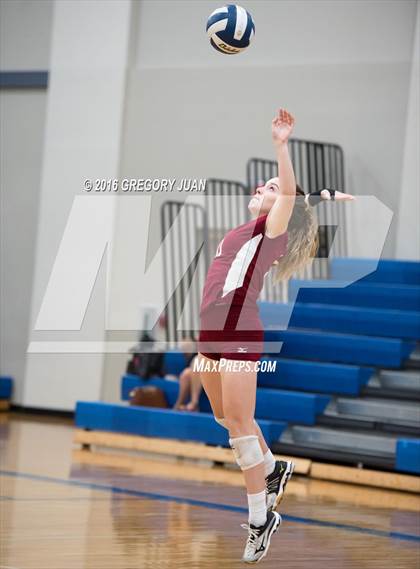Thumbnail 3 in E.D. White @ Ursuline Academy (LHSAA Division III 2nd Round) photogallery.