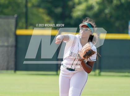 Thumbnail 1 in Sprayberry @ Wesleyan photogallery.