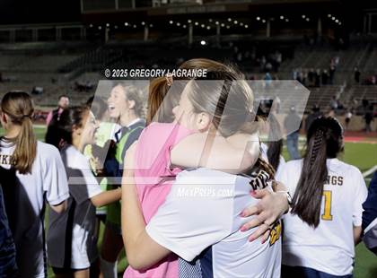 Thumbnail 3 in Lamar vs Pearce (UIL 6A Bi-District Playoff Division 2) photogallery.