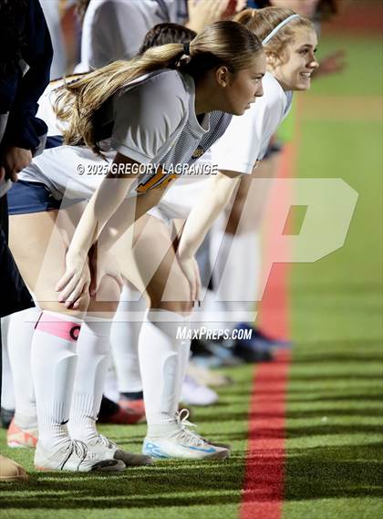 Thumbnail 3 in Lamar vs Pearce (UIL 6A Bi-District Playoff Division 2) photogallery.