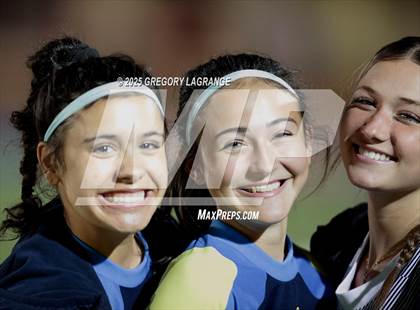 Thumbnail 2 in Lamar vs Pearce (UIL 6A Bi-District Playoff Division 2) photogallery.