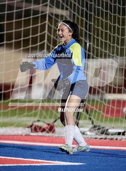 Thumbnail 2 in Lamar vs Pearce (UIL 6A Bi-District Playoff Division 2) photogallery.