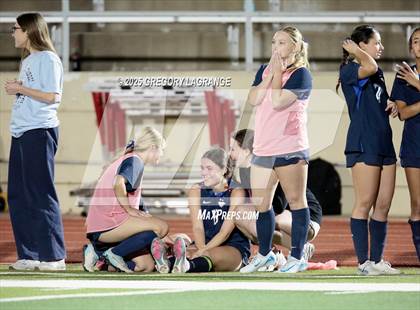 Thumbnail 3 in Lamar vs Pearce (UIL 6A Bi-District Playoff Division 2) photogallery.