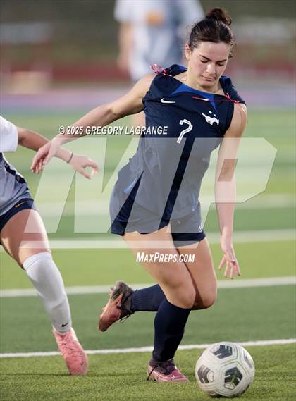 Thumbnail 3 in Lamar vs Pearce (UIL 6A Bi-District Playoff Division 2) photogallery.
