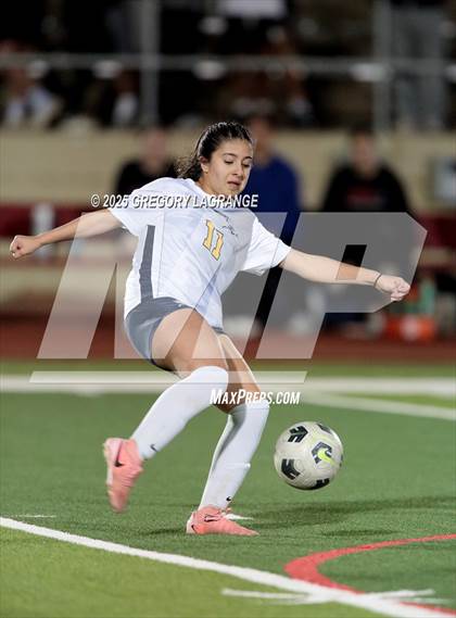 Thumbnail 2 in Lamar vs Pearce (UIL 6A Bi-District Playoff Division 2) photogallery.