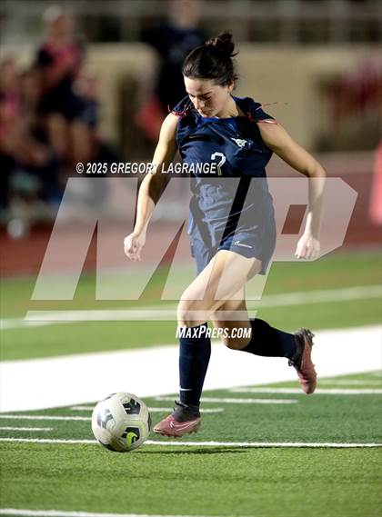 Thumbnail 3 in Lamar vs Pearce (UIL 6A Bi-District Playoff Division 2) photogallery.