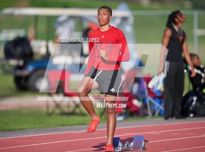 Thumbnail 3 in Panther Relays (300M Hurdles) photogallery.