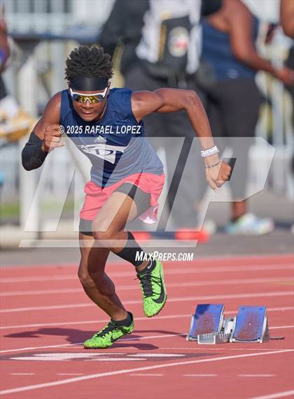 Thumbnail 2 in Panther Relays (300M Hurdles) photogallery.