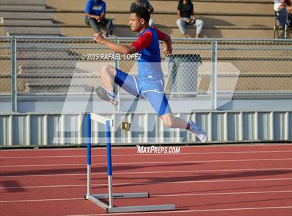 Thumbnail 3 in Panther Relays (300M Hurdles) photogallery.