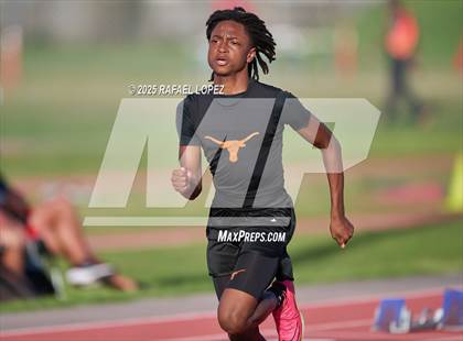 Thumbnail 2 in Panther Relays (300M Hurdles) photogallery.