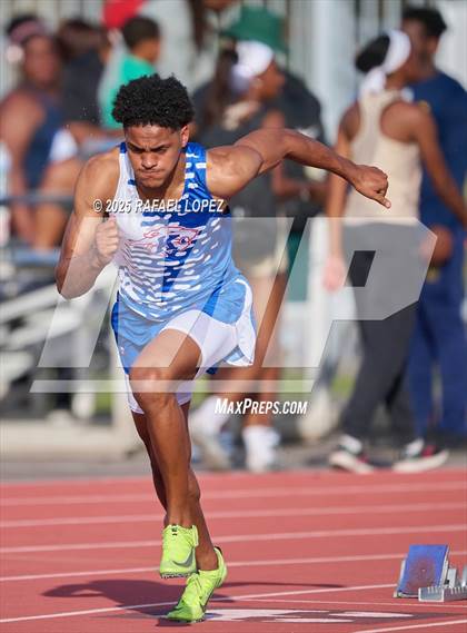 Thumbnail 3 in Panther Relays (300M Hurdles) photogallery.