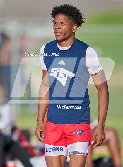 Thumbnail 2 in Panther Relays (300M Hurdles) photogallery.