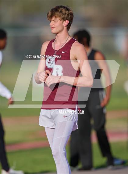 Thumbnail 1 in Panther Relays (300M Hurdles) photogallery.