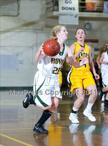 Thumbnail 1 in Ventura vs Royal (Santa Barbara Tournament of Champions) photogallery.