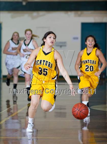 Thumbnail 1 in Ventura vs Royal (Santa Barbara Tournament of Champions) photogallery.