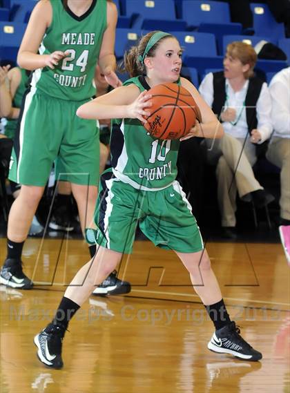 Thumbnail 3 in Owensboro Catholic vs Meade County (KHSAA 3rd Region Final) photogallery.