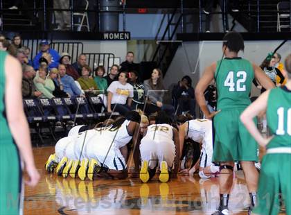Thumbnail 1 in Owensboro Catholic vs Meade County (KHSAA 3rd Region Final) photogallery.
