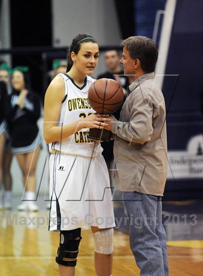 Thumbnail 3 in Owensboro Catholic vs Meade County (KHSAA 3rd Region Final) photogallery.