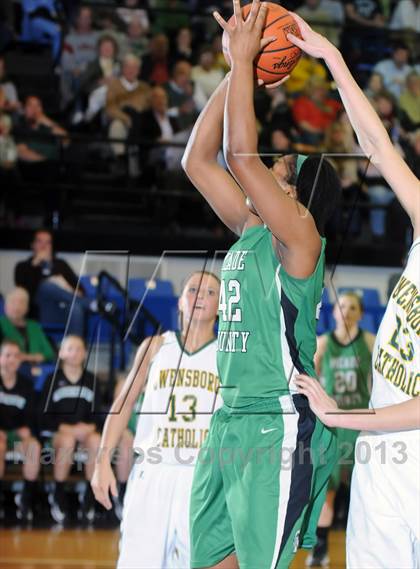 Thumbnail 3 in Owensboro Catholic vs Meade County (KHSAA 3rd Region Final) photogallery.