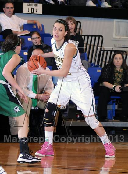 Thumbnail 3 in Owensboro Catholic vs Meade County (KHSAA 3rd Region Final) photogallery.