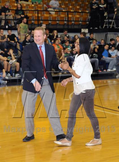 Thumbnail 3 in Owensboro Catholic vs Meade County (KHSAA 3rd Region Final) photogallery.