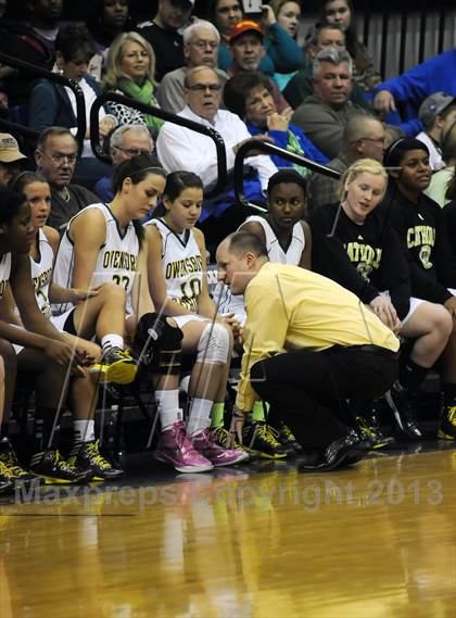 Thumbnail 2 in Owensboro Catholic vs Meade County (KHSAA 3rd Region Final) photogallery.