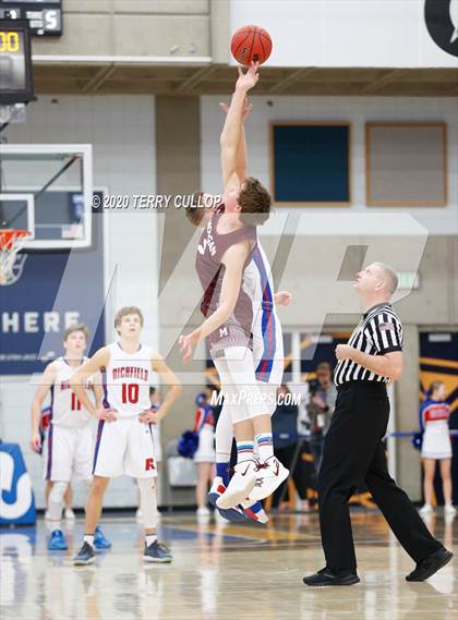 Thumbnail 3 in Morgan vs. Richfield (UHSAA 3A Quarterfinal) photogallery.