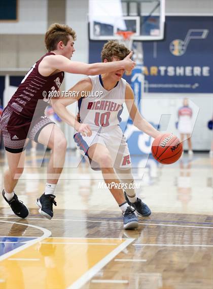 Thumbnail 2 in Morgan vs. Richfield (UHSAA 3A Quarterfinal) photogallery.