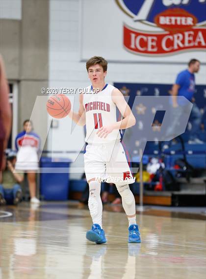 Thumbnail 3 in Morgan vs. Richfield (UHSAA 3A Quarterfinal) photogallery.