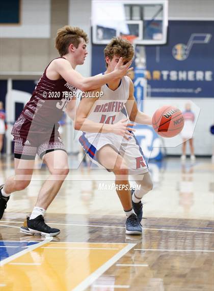 Thumbnail 3 in Morgan vs. Richfield (UHSAA 3A Quarterfinal) photogallery.