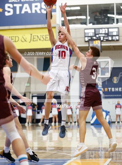 Thumbnail 3 in Morgan vs. Richfield (UHSAA 3A Quarterfinal) photogallery.