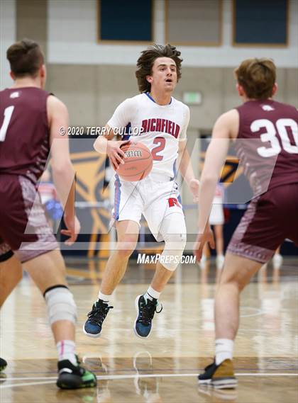 Thumbnail 3 in Morgan vs. Richfield (UHSAA 3A Quarterfinal) photogallery.