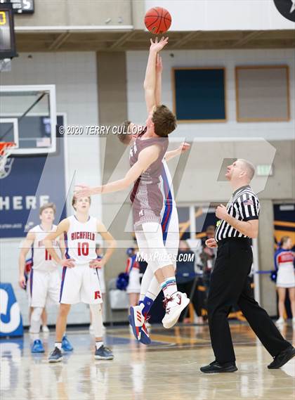 Thumbnail 2 in Morgan vs. Richfield (UHSAA 3A Quarterfinal) photogallery.