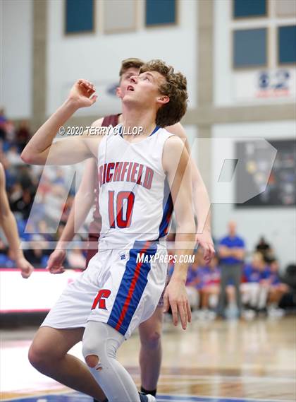 Thumbnail 2 in Morgan vs. Richfield (UHSAA 3A Quarterfinal) photogallery.